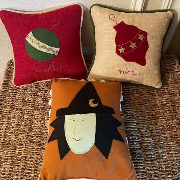 Woof and Poof 2007 Musical Christmas Pillows Naughty Nice and Witch Halloween P - Picture 1 of 16